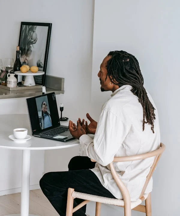 IMPACTOS DO “HOME OFFICE”
